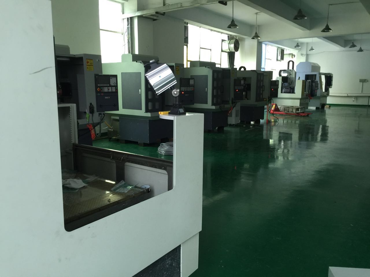 深圳精雕   CNC新車間加工樓已建好！ 產(chǎn)量預(yù)達(dá)到季度100臺
